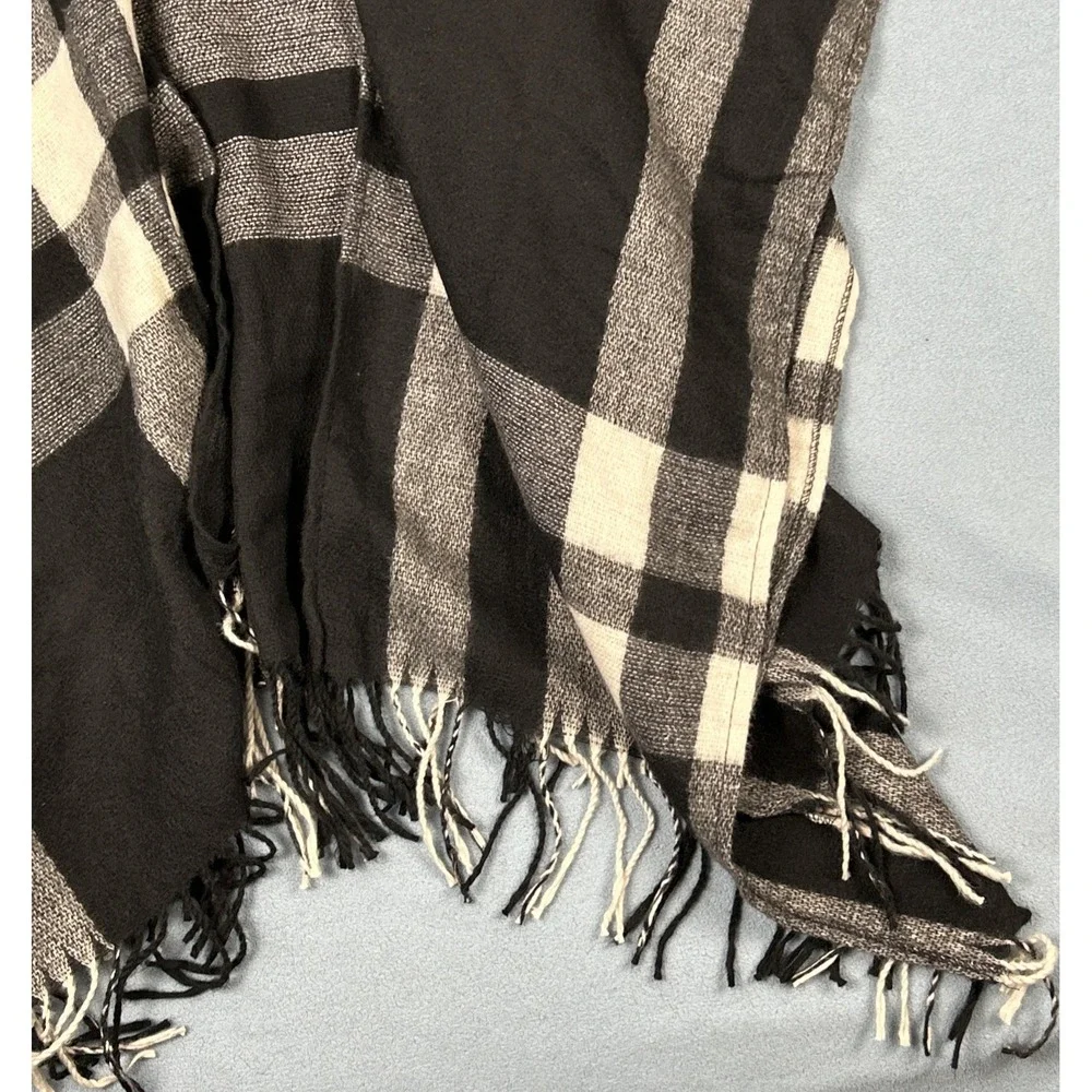 NWT Three Dots Womens Cashmere‎ Shawl Scarf Wool Wraparound Erin Plaid Luxury
